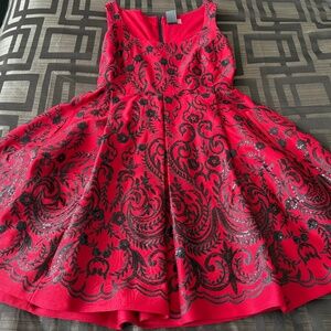 Short red and black dress with sequins